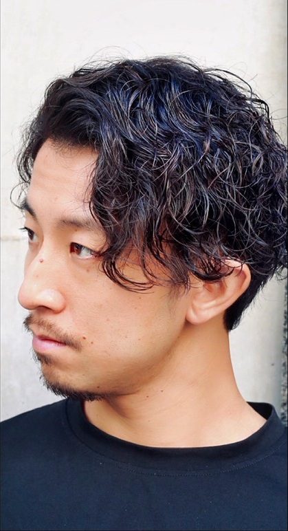 ミディアムのメンズパーマスタイル