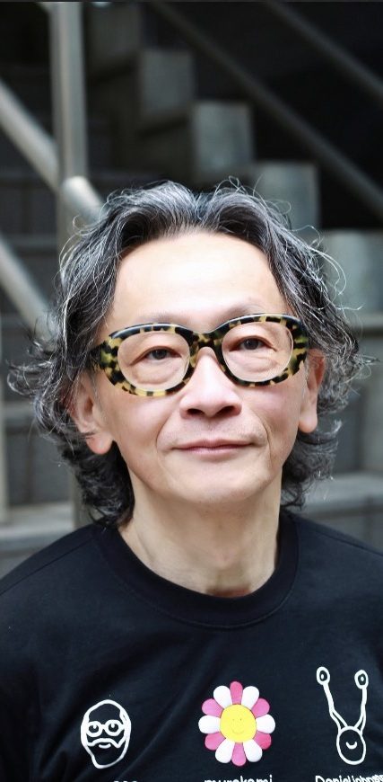 グレーヘアのミディアムスタイル